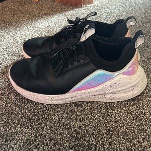 Clove nursing shoes women’s size 7.5- 2022 anniversary edition black!